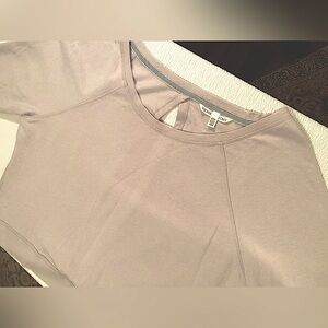 Women’s Victoria Secret Activewear light sweatshirt open back/dusty lilac medium